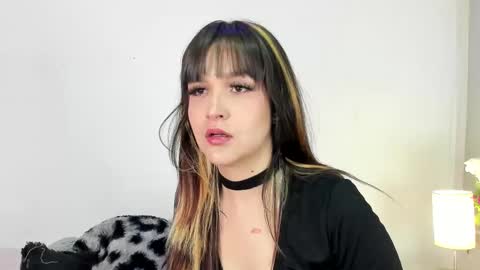 isameow online show from October 22, 12:15 am