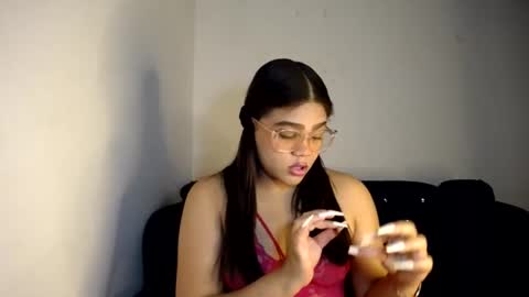 Isa online show from July 2, 6:14 pm