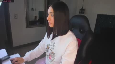 isabel  online show from January 26, 11:06 am
