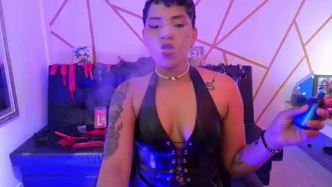 isabela online show from October 19, 3:08 am