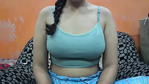 Snapshot of ishika_singh_ chatting on September 14, 2:42 am ishika_singh_ online show from September 14, 2:42 am