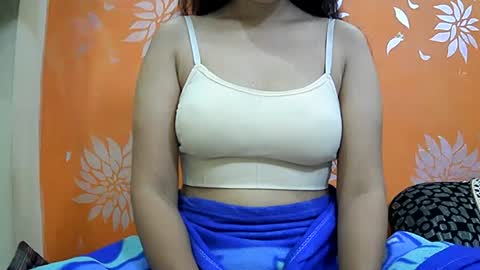 Snapshot of ishika_singh_ chatting on December 22, 2:17 am ishika_singh_ online show from December 22, 2:17 am