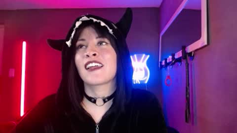 Snapshot of isis_diosa chatting on September 15, 10:01 am Ana Maria online show from September 15, 10:01 am