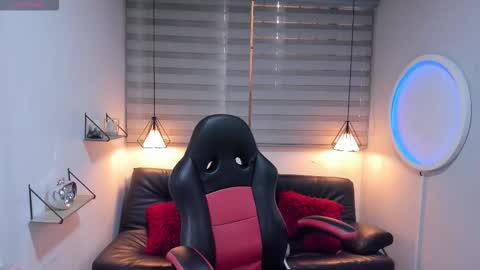 Isis online show from September 27, 6:26 pm