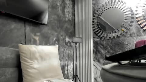 Isis online show from September 20, 6:06 pm