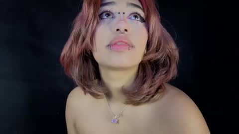 Isisjones18 online show from October 4, 2:11 pm