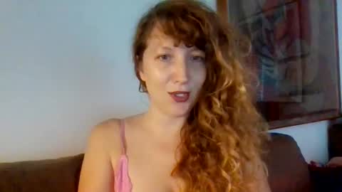 islaadora online show from September 17, 5:11 pm