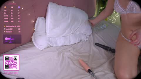 Snapshot of islandladies chatting on March 11, 4:08 am Im Emily  Lovense is activeThere are legends that in this room all your wishes can come true  Private is Open  online show from March 11, 4:08 am