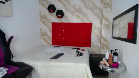 issa online show from November 9, 4:25 pm