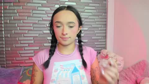 I S S A B E L A Igissaa ax    Xlittleissa  online show from December 12, 2:11 pm