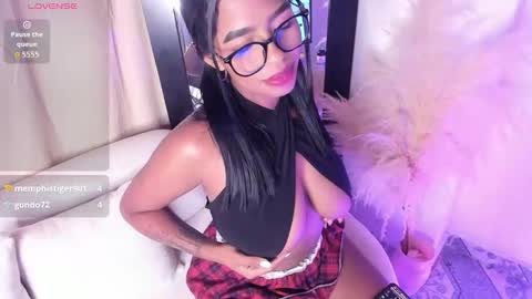  Isa Goddes  online show from October 13, 10:45 pm