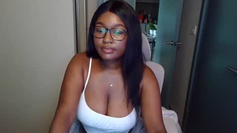 itsanna_b online show from July 10, 4:35 am