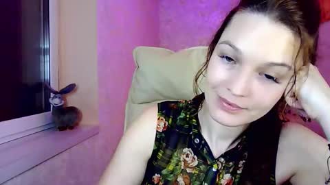 itslunaday online show from February 4, 7:28 pm