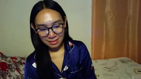 QUEEN online show from February 18, 1:32 pm