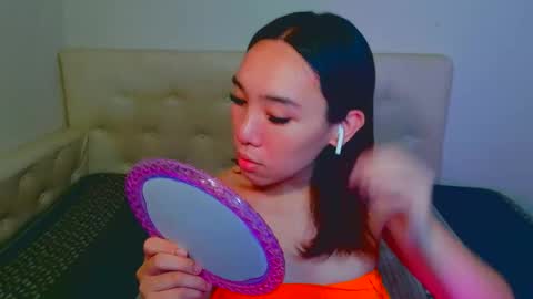 QUEEN online show from December 2, 12:45 am