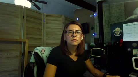 ItsMeSophie X online show from September 18, 4:05 pm