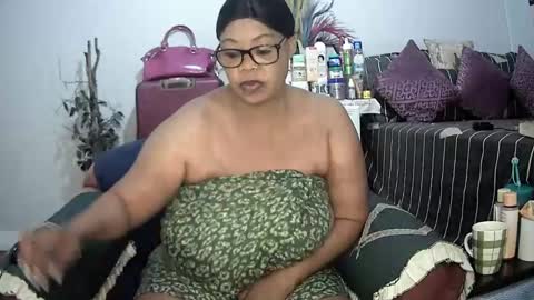 itumeleng74 online show from January 18, 6:34 am