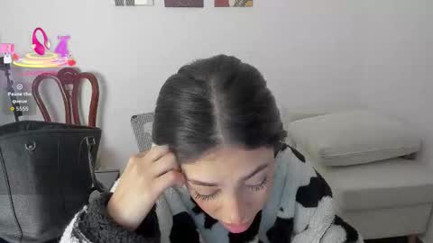 Snapshot of itziar_cailanie chatting on October 30, 12:13 am Itziar online show from October 30, 12:13 am