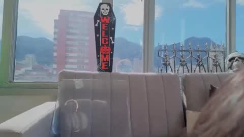 Snapshot of ivanna_west chatting on October 13, 1:36 pm Ivanna West online show from October 13, 1:36 pm