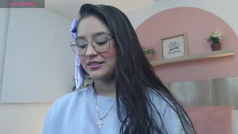 I V E T T E online show from March 28, 2:33 am