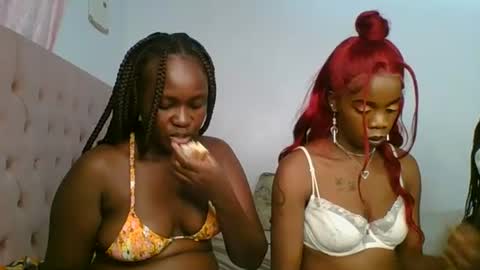 ivory_mae online show from July 19, 4:26 am
