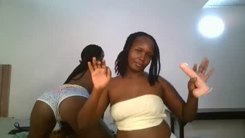 ivory_mae online show from June 26, 11:00 am