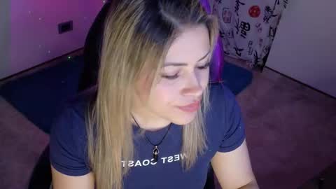 Snapshot of ivy__taylorr chatting on October 19, 12:56 am Diana Rojas  online show from October 19, 12:56 am