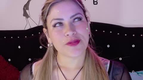 Snapshot of ivy__taylorr chatting on September 10, 2:55 am Diana Rojas  online show from September 10, 2:55 am