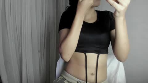 Snapshot of ivy_layla0 chatting on December 22, 5:32 pm Ivy Layla online show from December 22, 5:32 pm