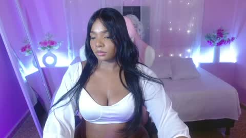 i v y  b l i s s online show from May 7, 3:44 am