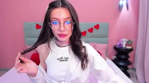 Ivy online show from February 16, 1:49 am