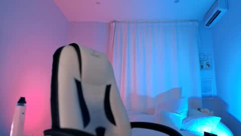 IVY - Follow me 3 online show from September 9, 1:44 pm