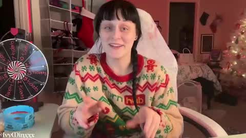 Snapshot of ivyminxxx chatting on December 25, 8:51 am Ivy Minxxx online show from December 25, 8:51 am