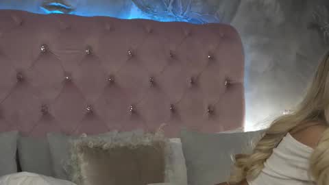  Ivy  online show from November 14, 6:13 am