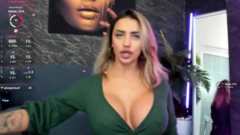 Snapshot of izabelatessa chatting on October 16, 7:16 pm izabelatessa online show from October 16, 7:16 pm