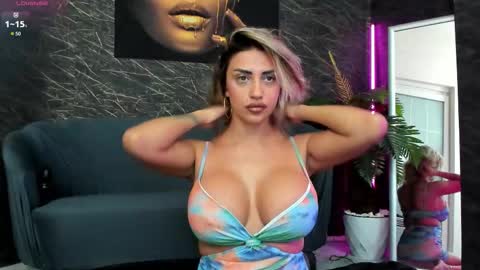 Snapshot of izabelatessa chatting on October 9, 7:07 pm izabelatessa online show from October 9, 7:07 pm