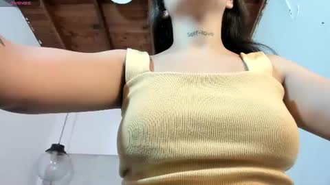 izelevans online show from June 11, 11:40 am