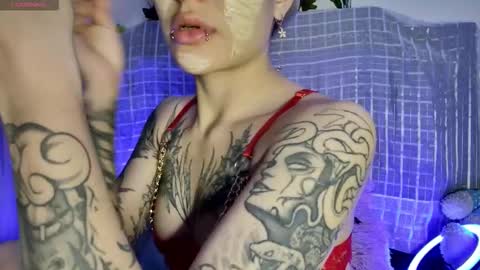 Lu online show from October 4, 10:10 am