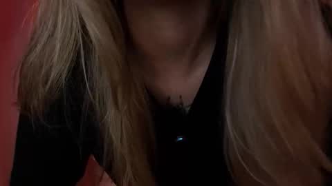 Linda Sofia help me get to 100 thumbs up online show from March 16, 2:25 am