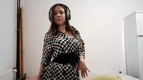 jacquelynsundin online show from September 10, 4:29 pm