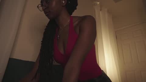 Snapshot of jada_valentine chatting on September 20, 3:49 am Jada online show from September 20, 3:49 am