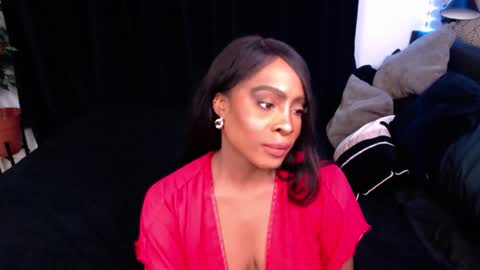 Snapshot of jade1677 chatting on October 26, 8:21 am Jade online show from October 26, 8:21 am