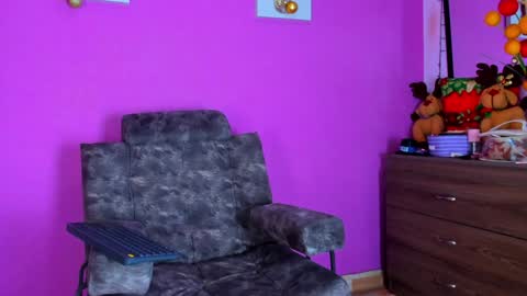 Snapshot of jade_brunnette chatting on December 21, 8:21 pm Jade Brunete online show from December 21, 8:21 pm