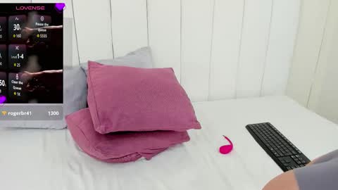 Jade online show from March 10, 7:29 pm