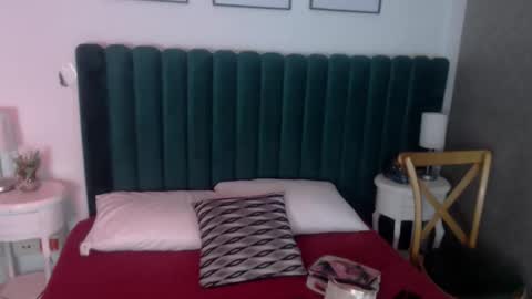 Sara online show from November 3, 7:18 pm