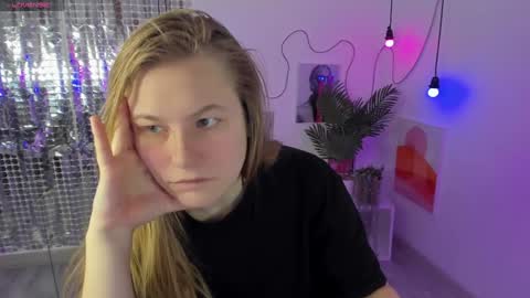 Snapshot of jade_soft chatting on December 15, 1:43 pm Jade online show from December 15, 1:43 pm
