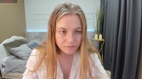 Snapshot of jade_soft chatting on December 27, 8:39 pm Jade online show from December 27, 8:39 pm