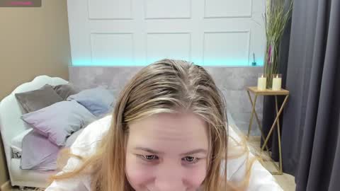 Snapshot of jade_soft chatting on January 3, 8:32 pm Jade online show from January 3, 8:32 pm
