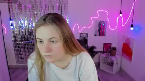 Snapshot of jade_soft chatting on March 9, 1:37 pm Jade online show from March 9, 1:37 pm