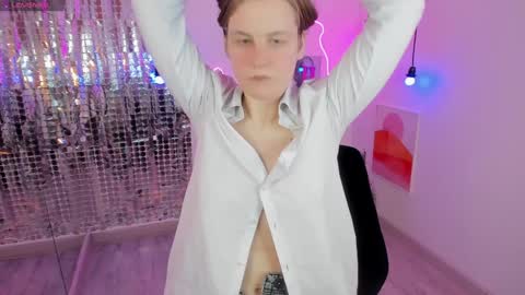 Snapshot of jade_soft chatting on February 8, 8:42 pm Jade online show from February 8, 8:42 pm